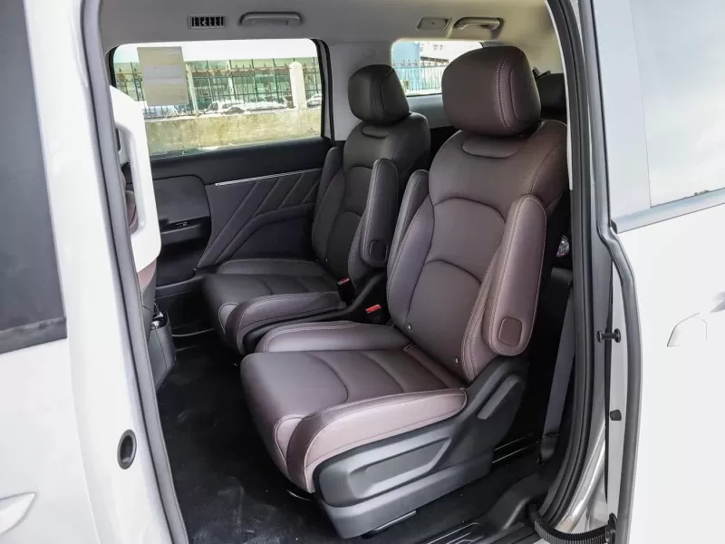 Wuling Starlight 730 2026 1.5T CVT Monovolumen premium de 7 plazas para transporte familiar y de pasajeros