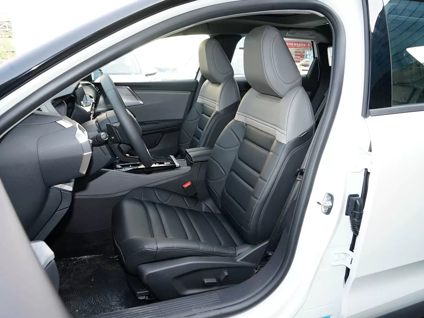 Vehículo usado Dongfeng Citroën Versailles C5X en venta – Silu Auto Export