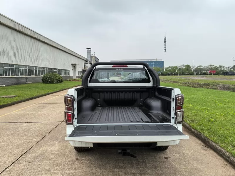 Camioneta diésel Isuzu RE-MAX | Transmisión manual para distribuidores globales