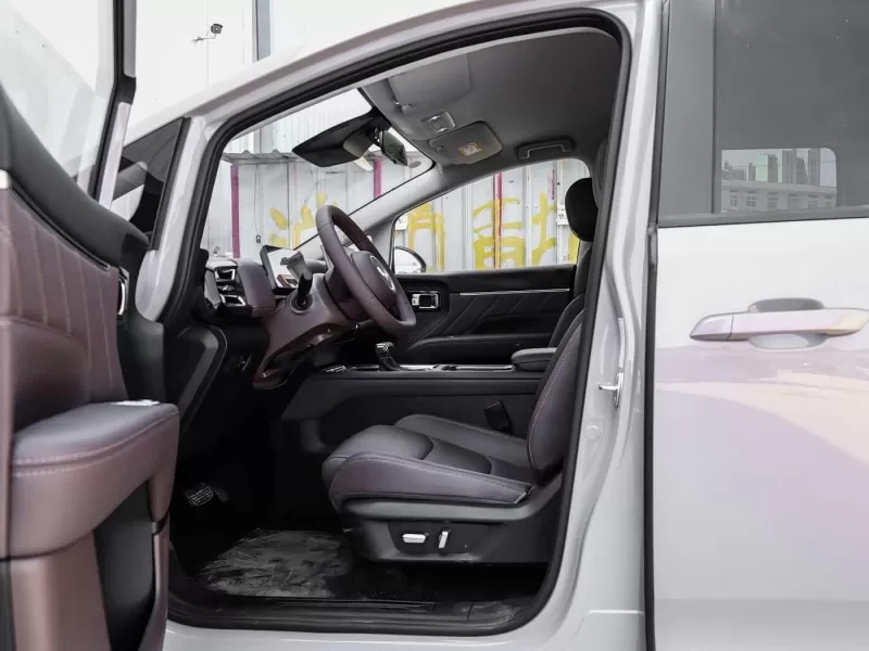 Wuling Starlight 730 2026 1.5T CVT Monovolumen premium de 7 plazas para transporte familiar y de pasajeros