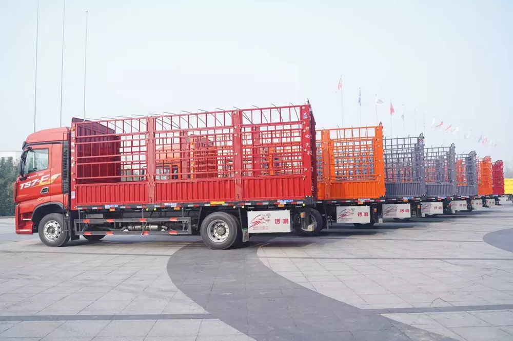 Camión de carga Sinotruk Howo TX7 Pro 4×2 con estructura de losa 250 caballos de fuerza