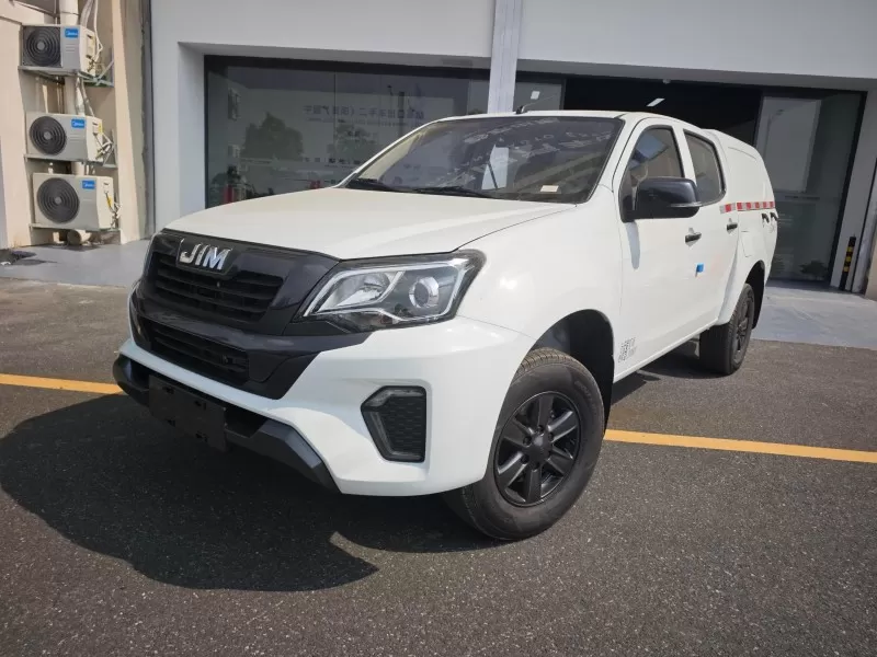 Camioneta diésel manual Isuzu RE-MAX con cubierta de carga extraíble