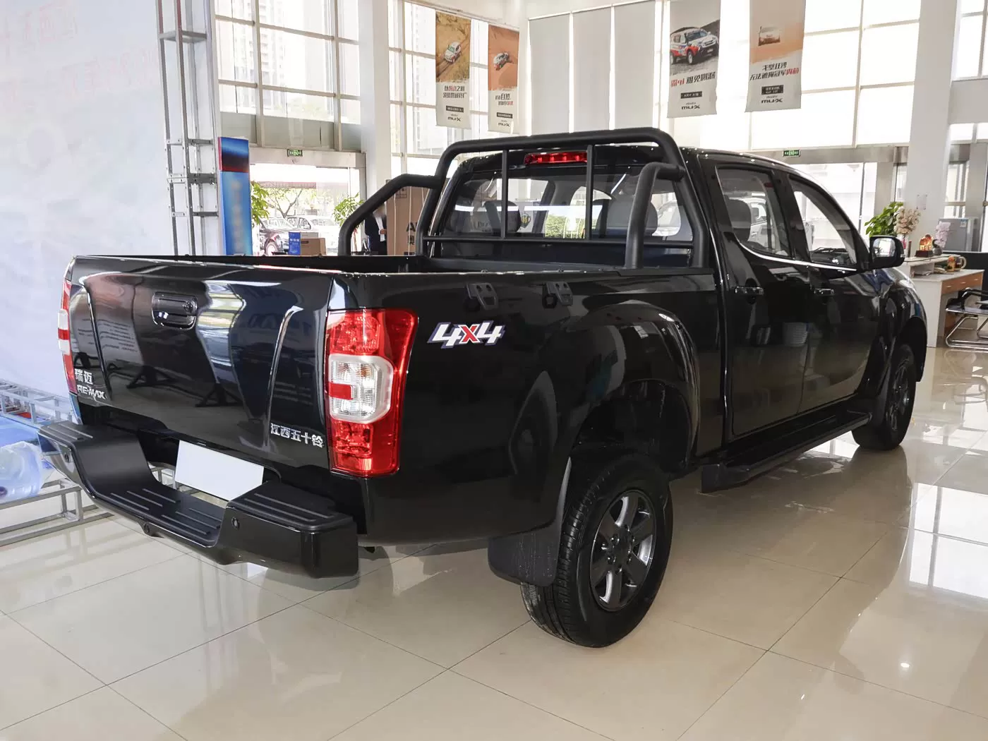 Camioneta pickup Isuzu RE-MAX 2.8T manual 2WD - Camioneta pickup de alto costo y rendimiento en venta